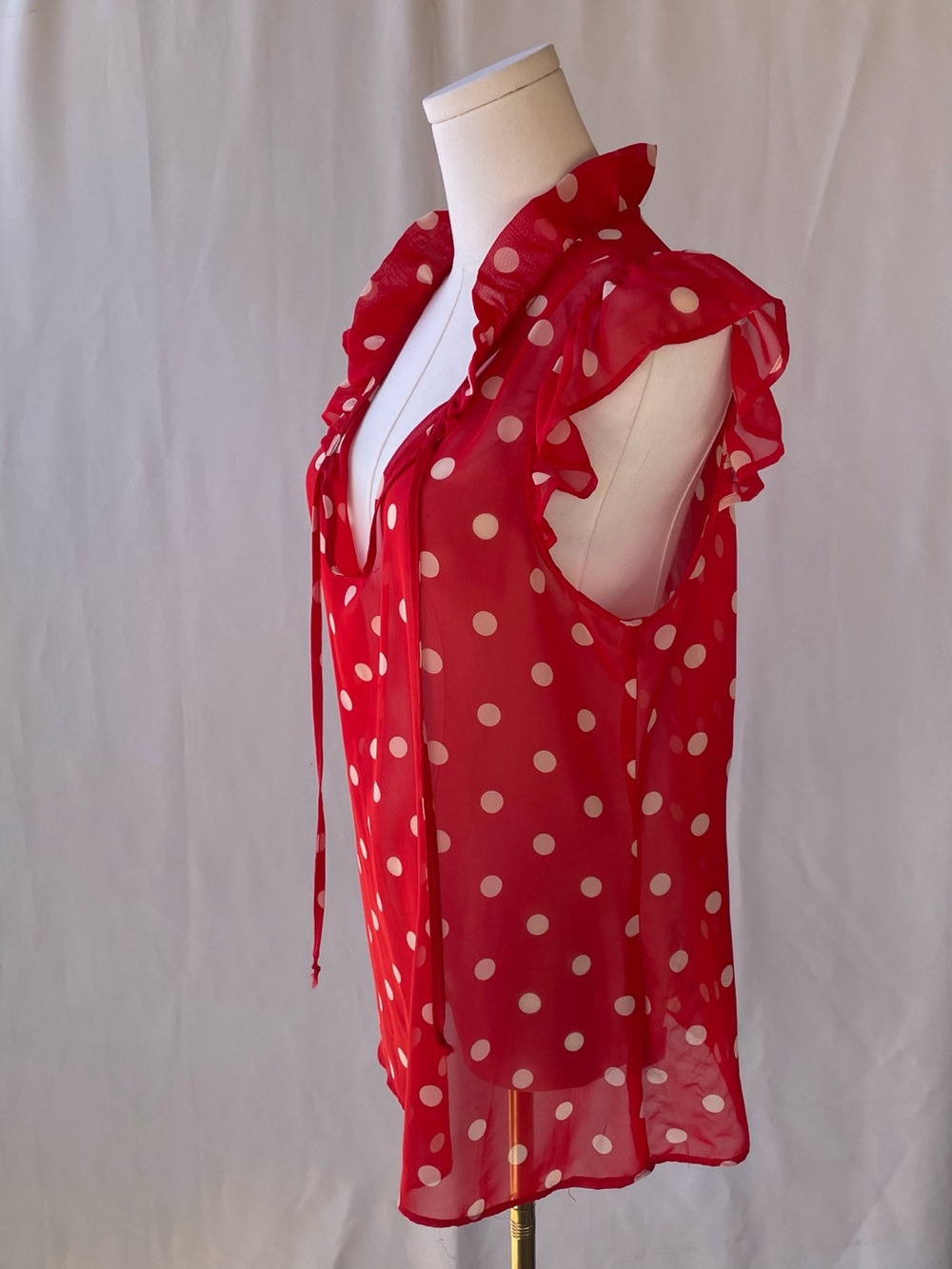 Bobeau Red Polka Dot Ruffle Blouse Medium Sheer Tie Neck Top USA - Picture 4 of 10